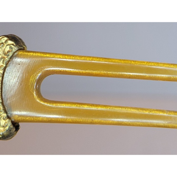 Metal and Celluloid Vintage Hair Comb main image 4
